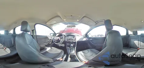 2016 Ford Focus Titanium z USA, uszkodzony, nr VIN 1FADP3N2XGL407427